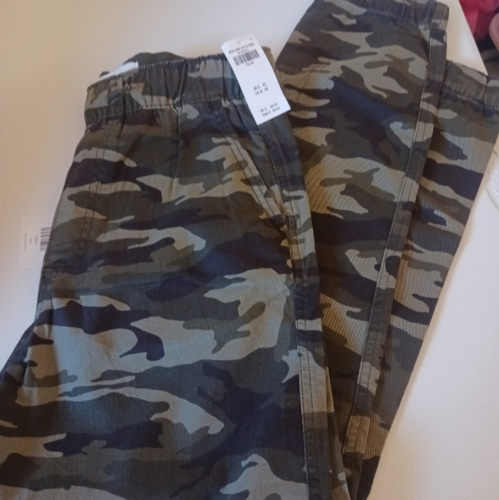 Boys Abercrombie size 15/16 new